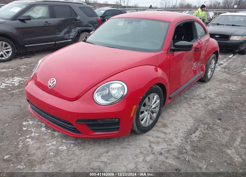 2017 VOLKSWAGEN BEETLE VIN: 3VWF17AT6HM623072