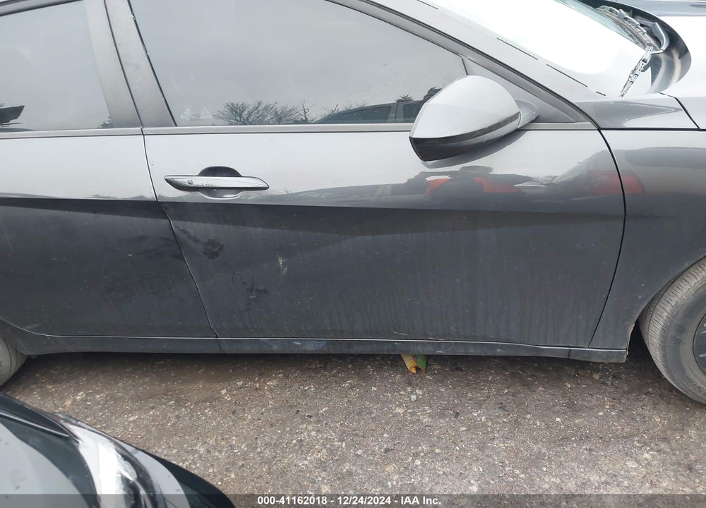 2021 HYUNDAI ELANTRA VIN: 5NPLM4AG9MH043412