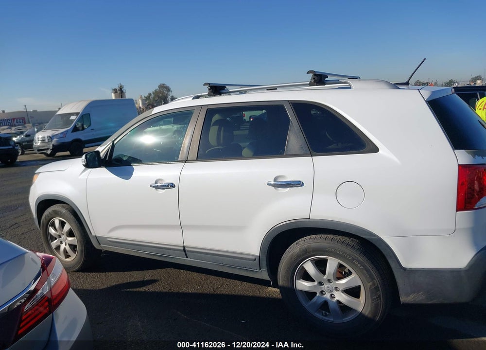 2012 KIA SORENTO LX VIN: 5XYKT3A68CG307788