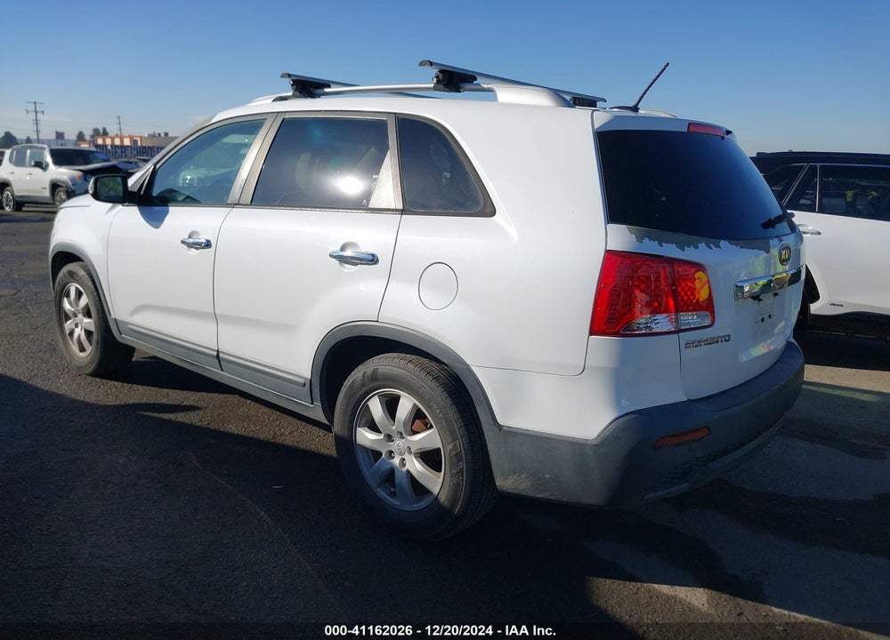 2012 KIA SORENTO LX VIN: 5XYKT3A68CG307788