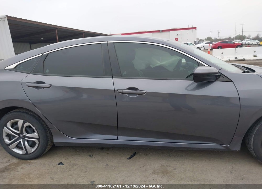 2018 HONDA CIVIC LX VIN: 2HGFC2F55JH565164