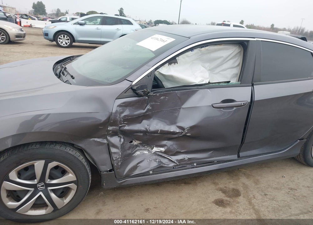 2018 HONDA CIVIC LX VIN: 2HGFC2F55JH565164