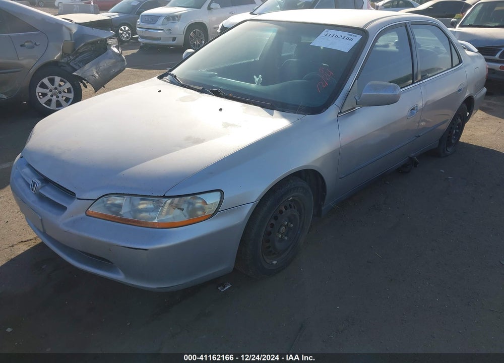 2000 HONDA ACCORD 2.3 LX VIN: JHMCG5542YC041028