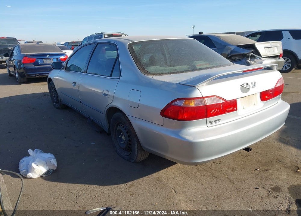 2000 HONDA ACCORD 2.3 LX VIN: JHMCG5542YC041028