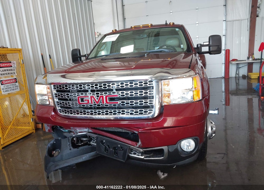 2013 GMC SIERRA 3500HD DENALI VIN: 1GT426C8XDF184639