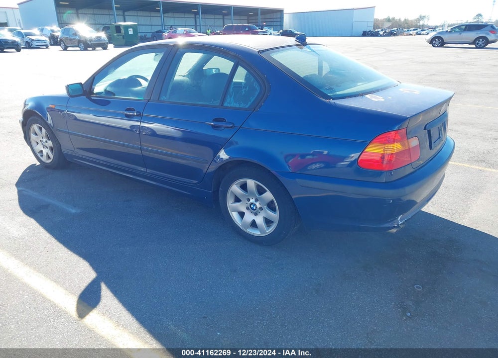 2005 BMW 325I VIN: WBAEV33425KX10081