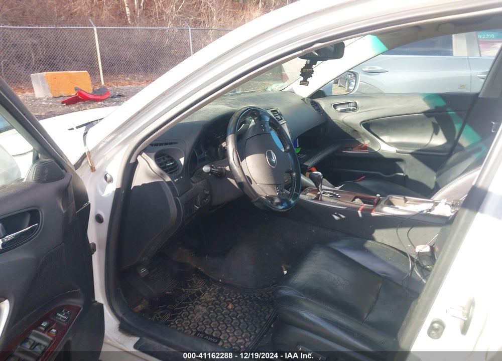 2008 LEXUS IS 250 VIN: JTHCK262585027011