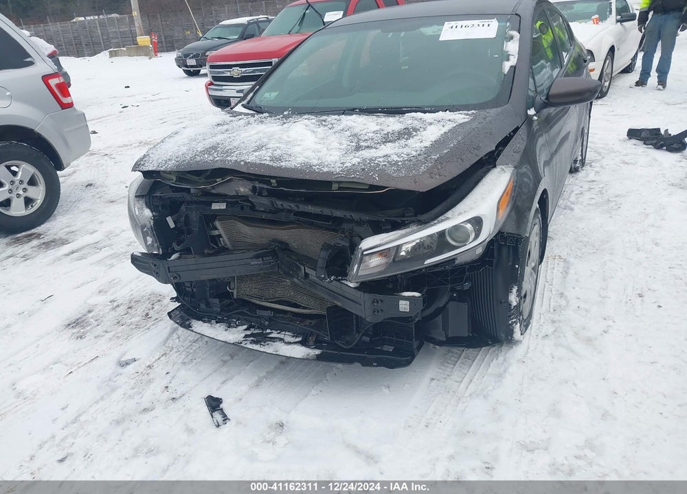2018 KIA FORTE LX VIN: 3KPFL4A70JE181808