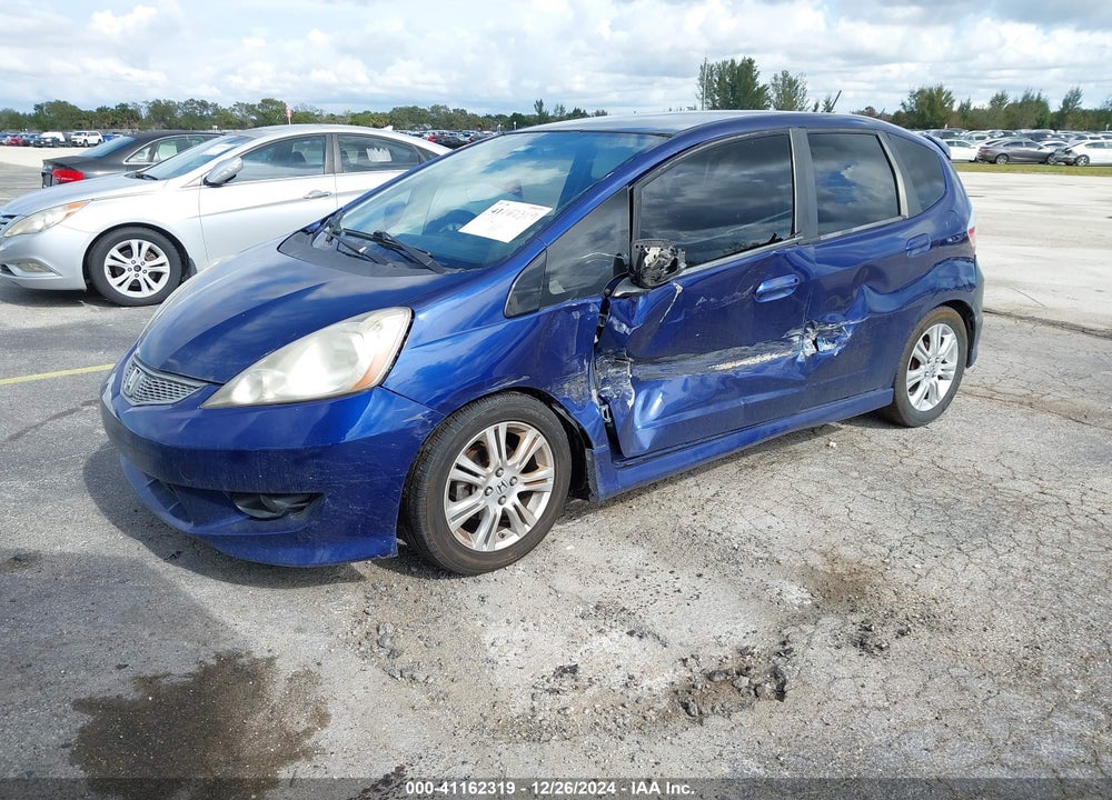 2011 HONDA FIT SPORT VIN: JHMGE8H51BC015282