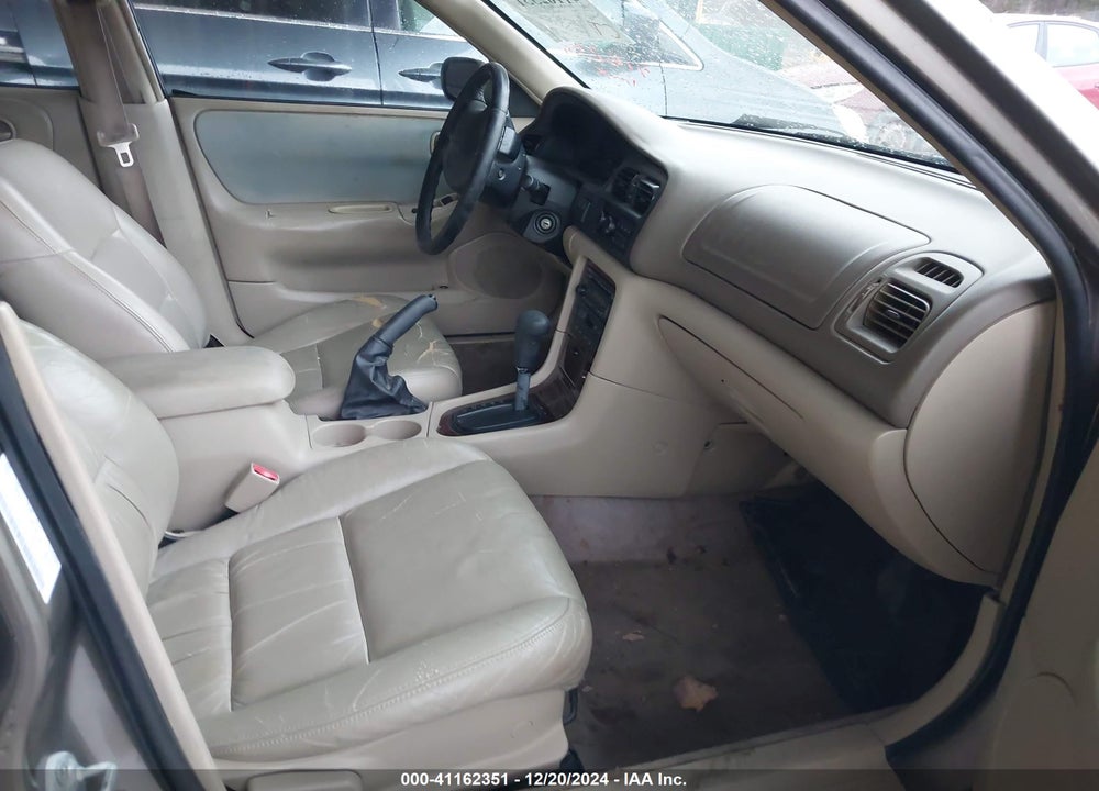 1999 MAZDA 626 ES/LX VIN: 1YVGF22C5X5814961