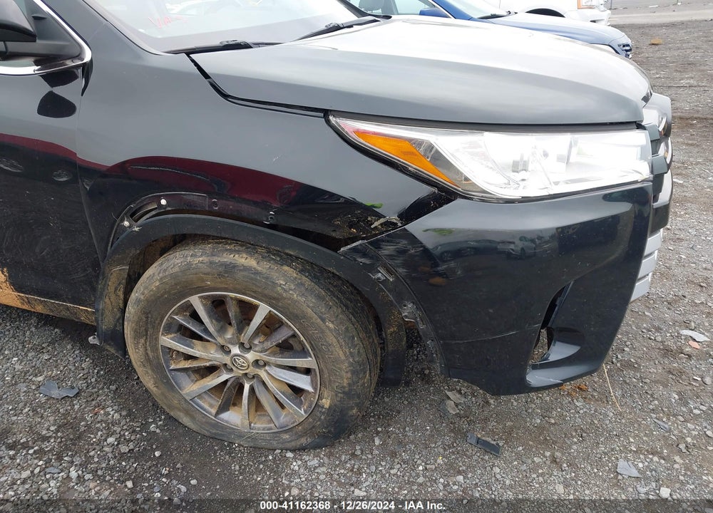 2017 TOYOTA HIGHLANDER XLE VIN: 5TDJZRFH8HS384646