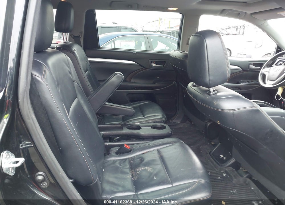 2017 TOYOTA HIGHLANDER XLE VIN: 5TDJZRFH8HS384646