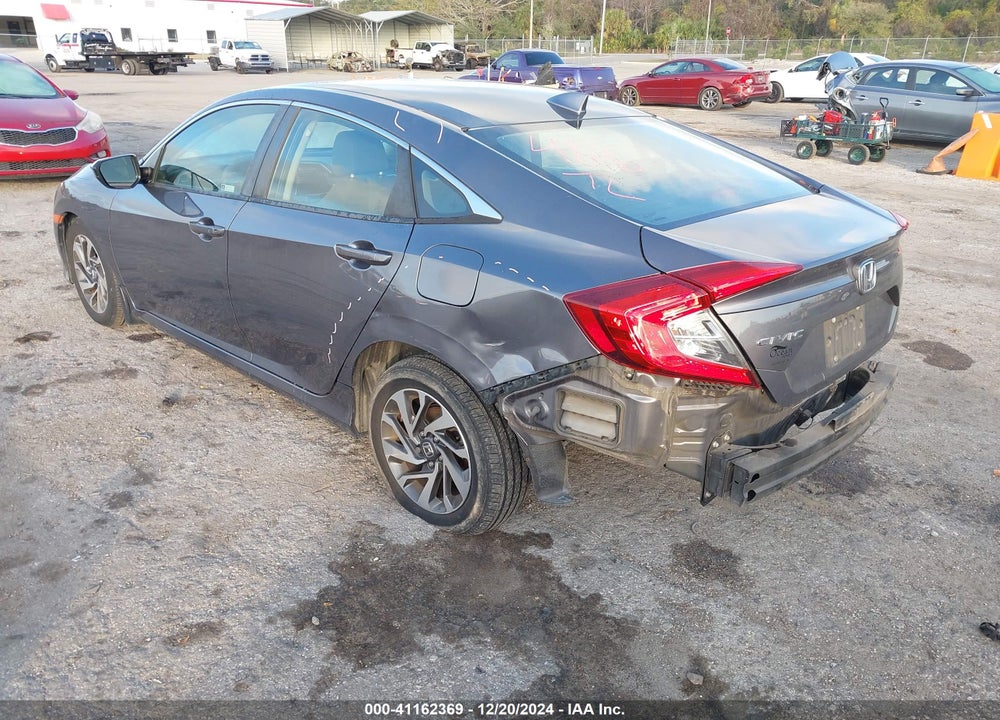 2018 HONDA CIVIC EX VIN: 19XFC2F75JE033652