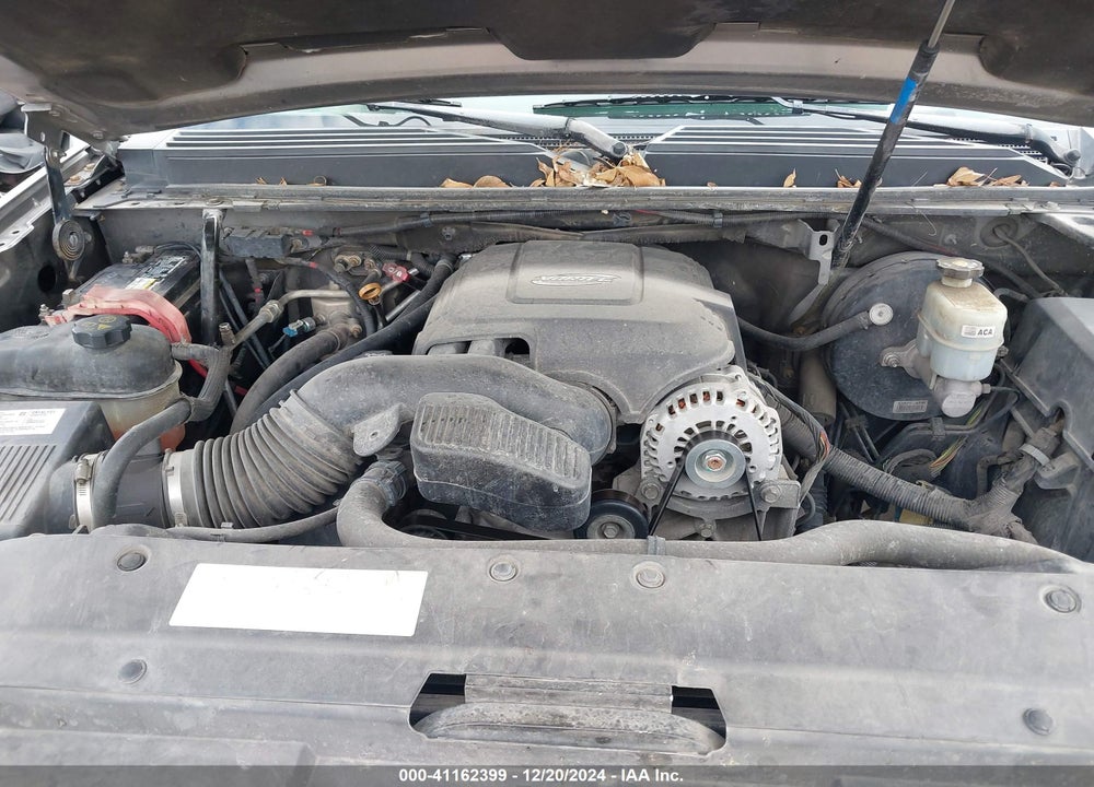 2008 CHEVROLET SUBURBAN 1500 LT VIN: 1GNFC16JX8J215213