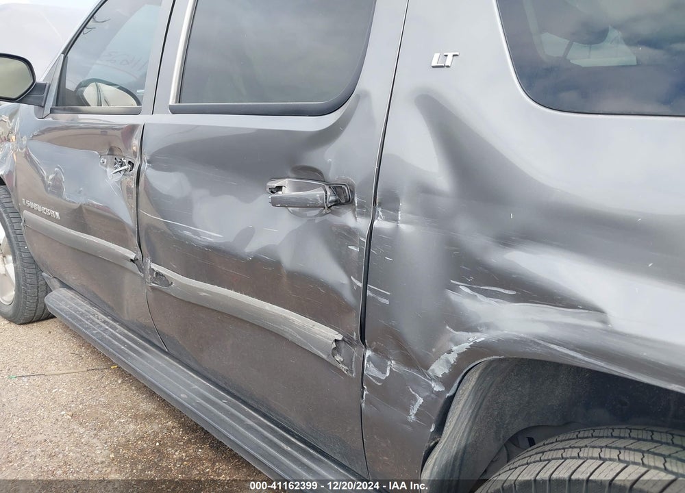 2008 CHEVROLET SUBURBAN 1500 LT VIN: 1GNFC16JX8J215213