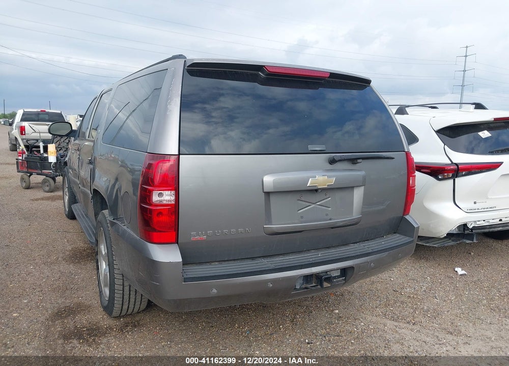2008 CHEVROLET SUBURBAN 1500 LT VIN: 1GNFC16JX8J215213