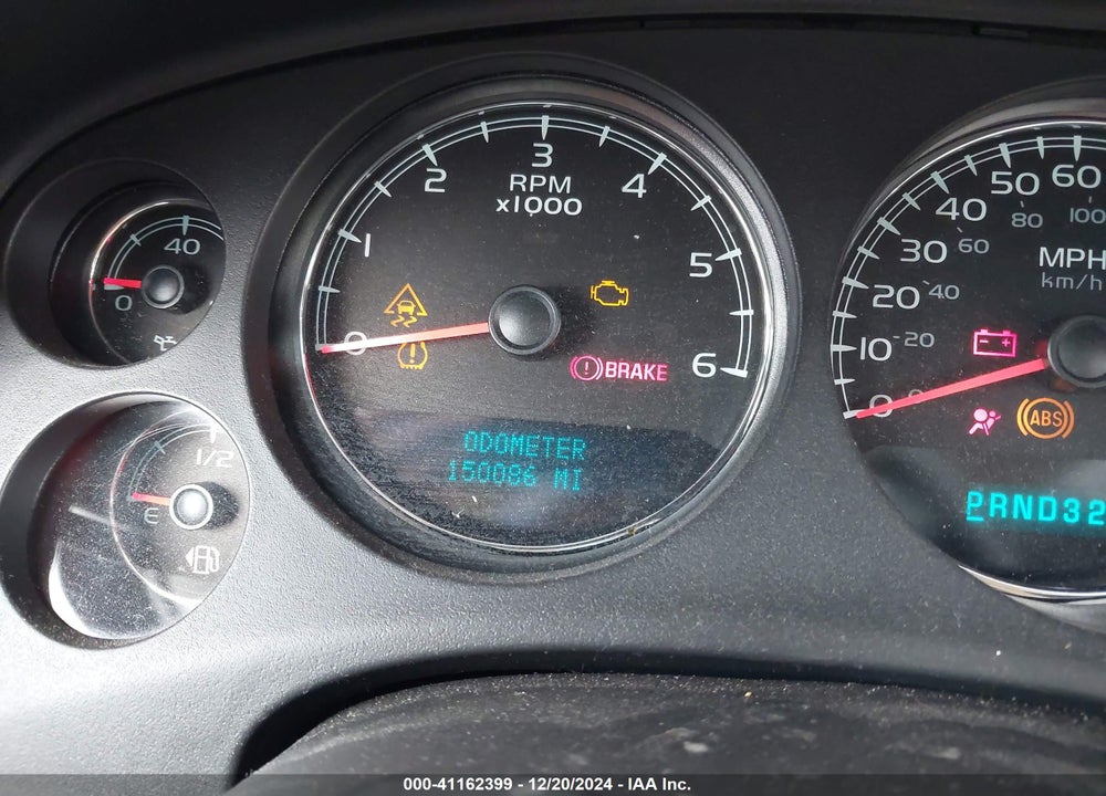 2008 CHEVROLET SUBURBAN 1500 LT VIN: 1GNFC16JX8J215213