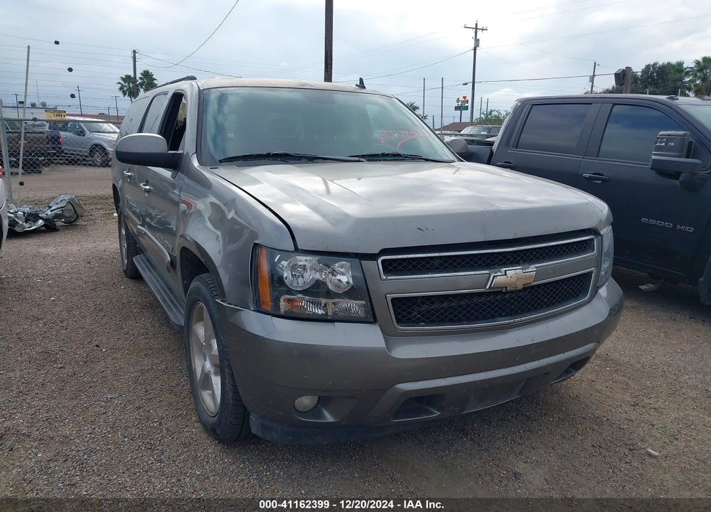 2008 CHEVROLET SUBURBAN 1500 LT VIN: 1GNFC16JX8J215213