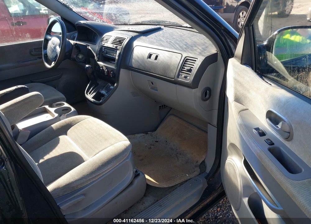 2005 KIA SEDONA EX/LX VIN: KNDUP132X56687914