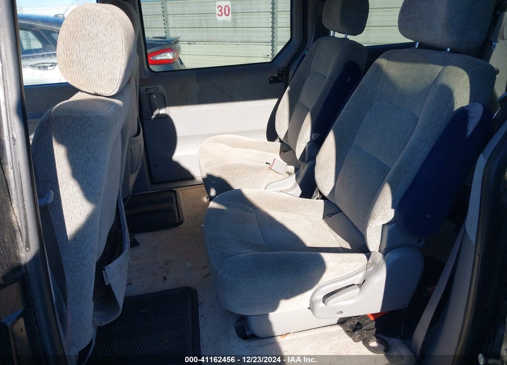 2005 KIA SEDONA EX/LX VIN: KNDUP132X56687914