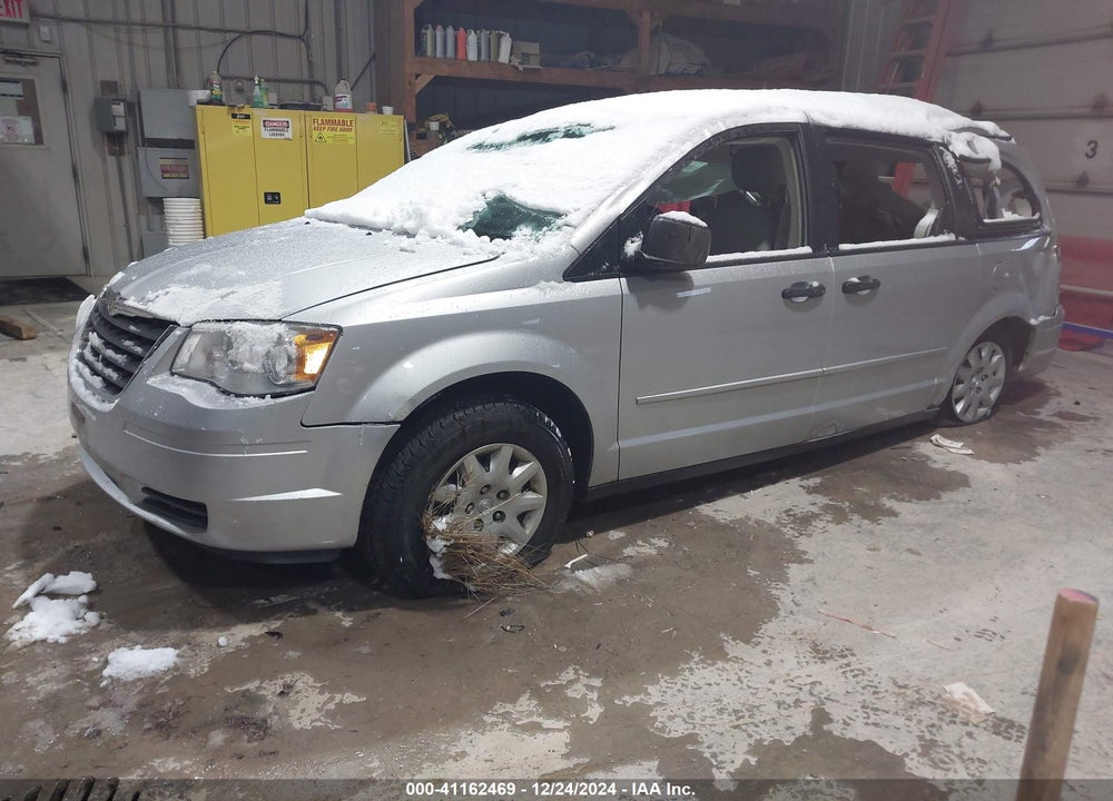 2008 CHRYSLER TOWN & COUNTRY LX VIN: 2A8HR44H58R136800