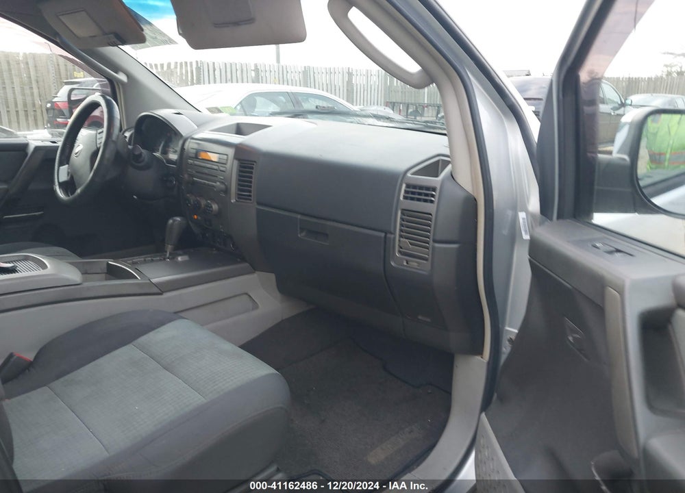 2004 NISSAN TITAN SE VIN: 1N6AA07A74N548521
