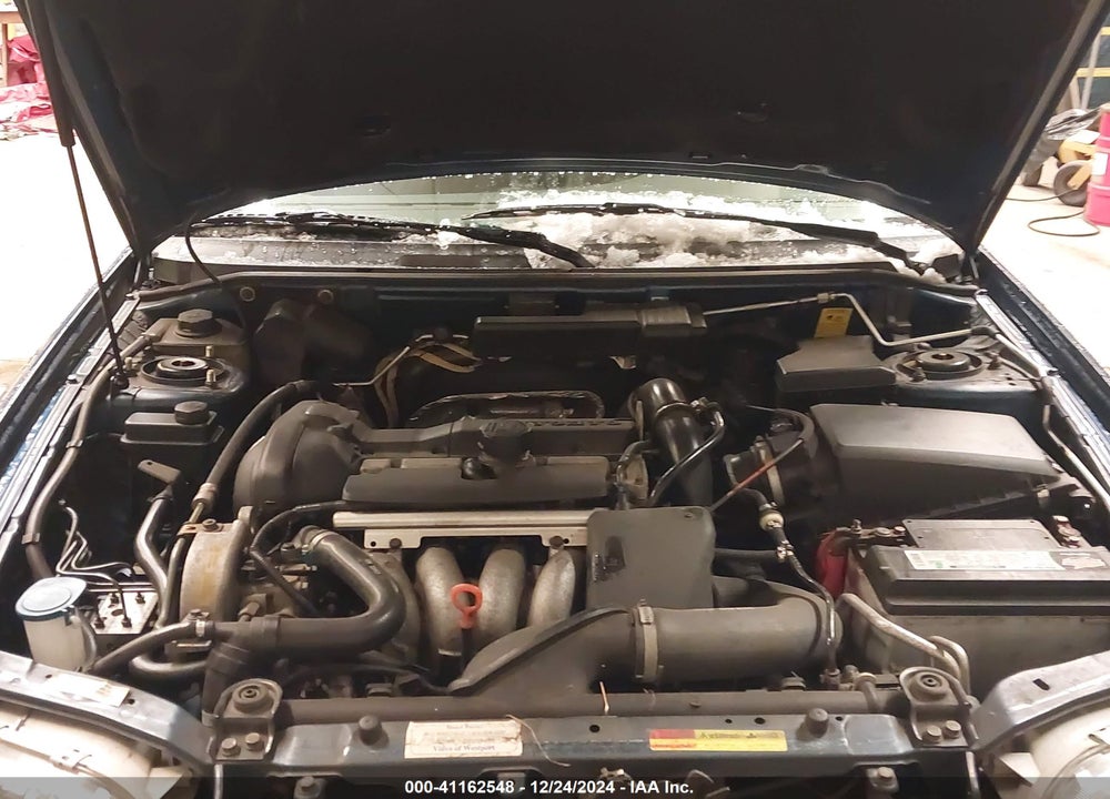 2000 VOLVO S40 A/AS VIN: YV1VS2558YF530042