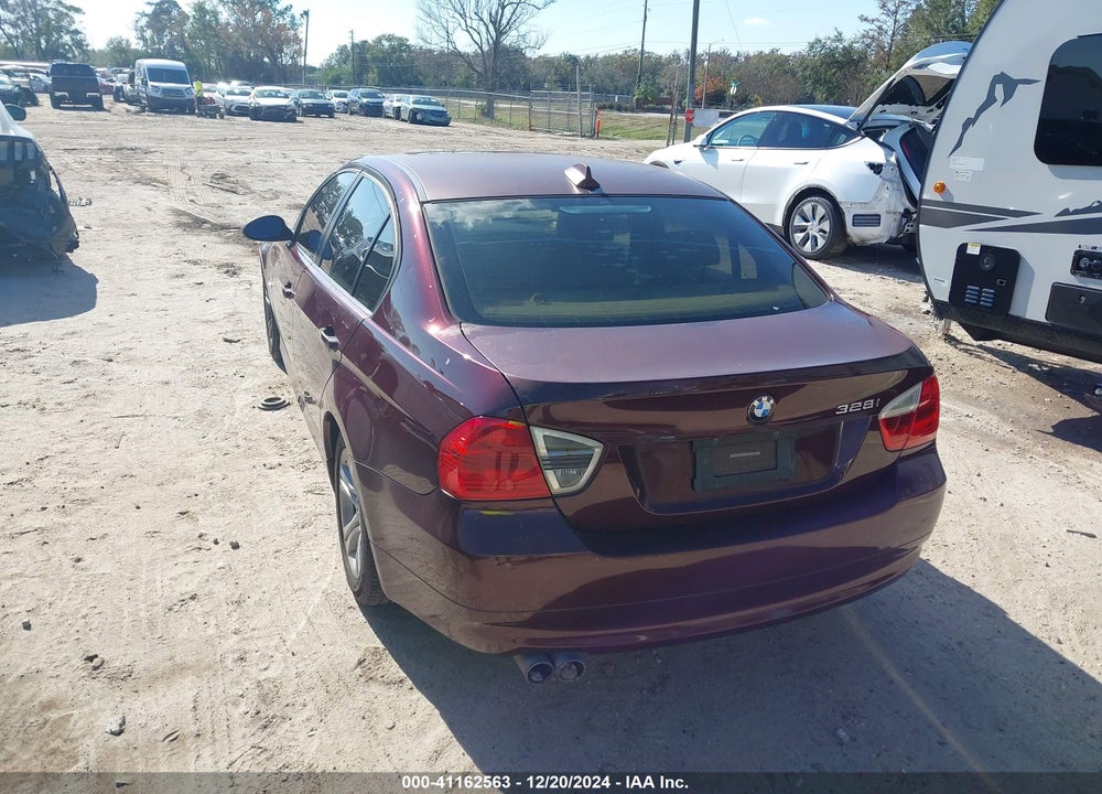 2008 BMW 328 VIN: WBAVA33548K054183