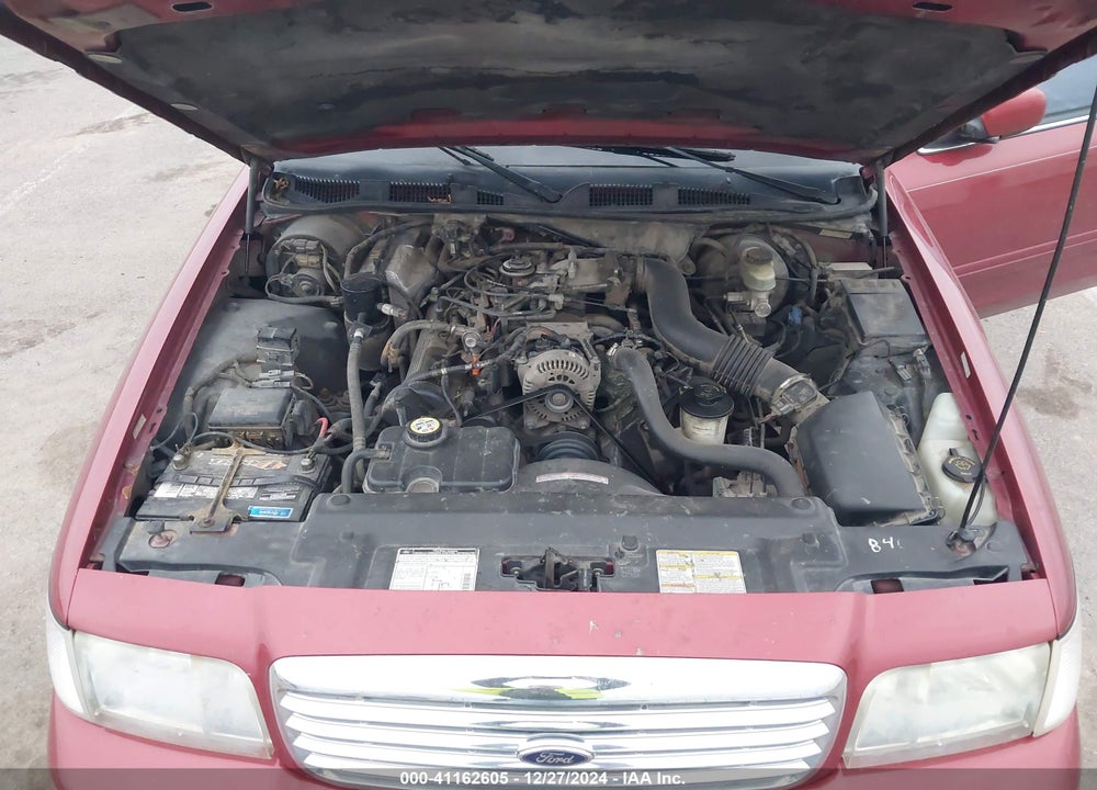 2000 FORD CROWN VICTORIA VIN: 2FAFP73WXYX105310