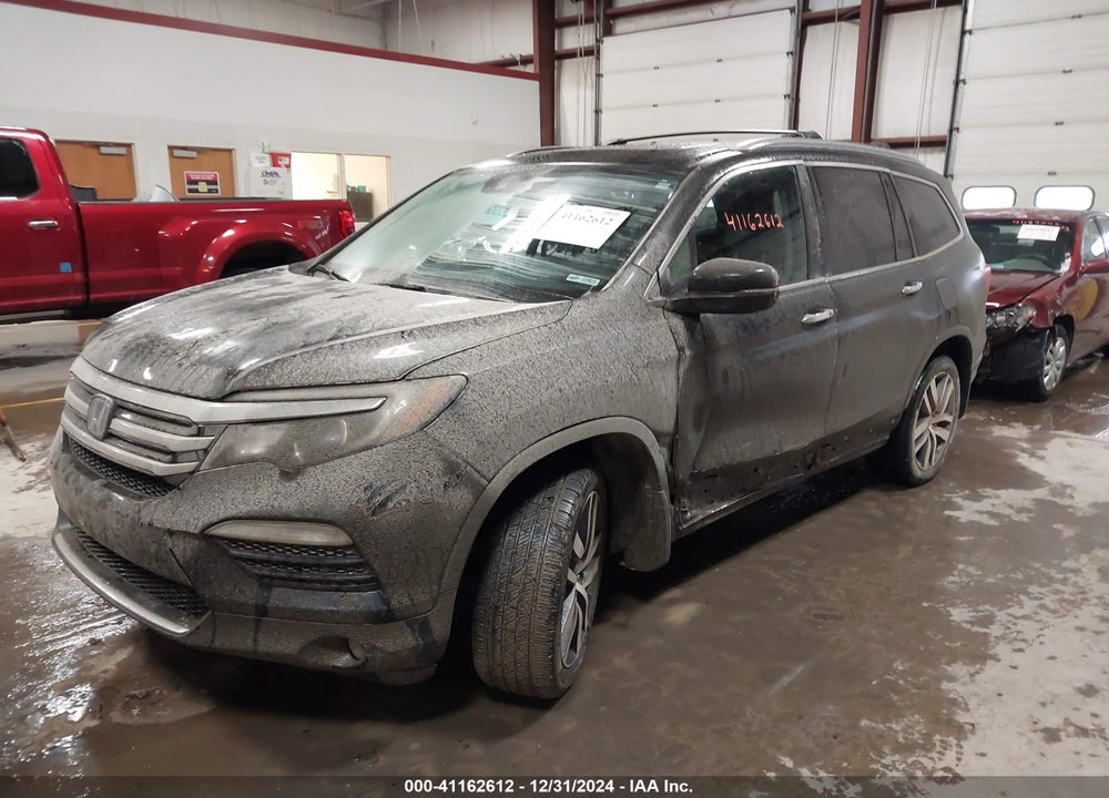 2017 HONDA PILOT TOURING VIN: 5FNYF6H93HB064814