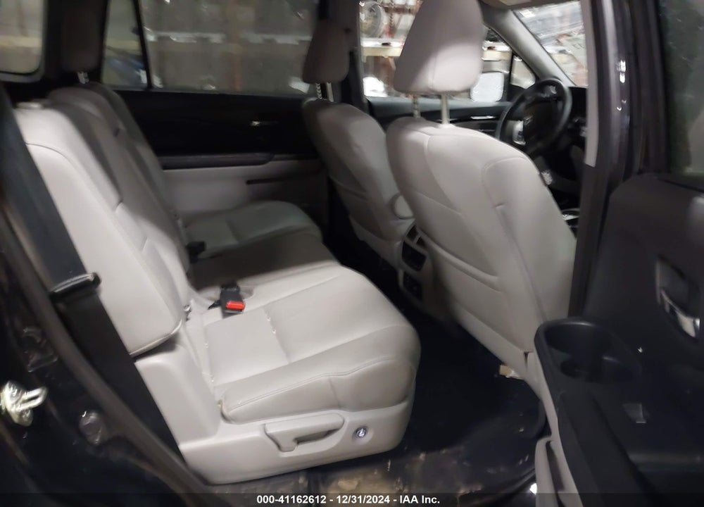 2017 HONDA PILOT TOURING VIN: 5FNYF6H93HB064814