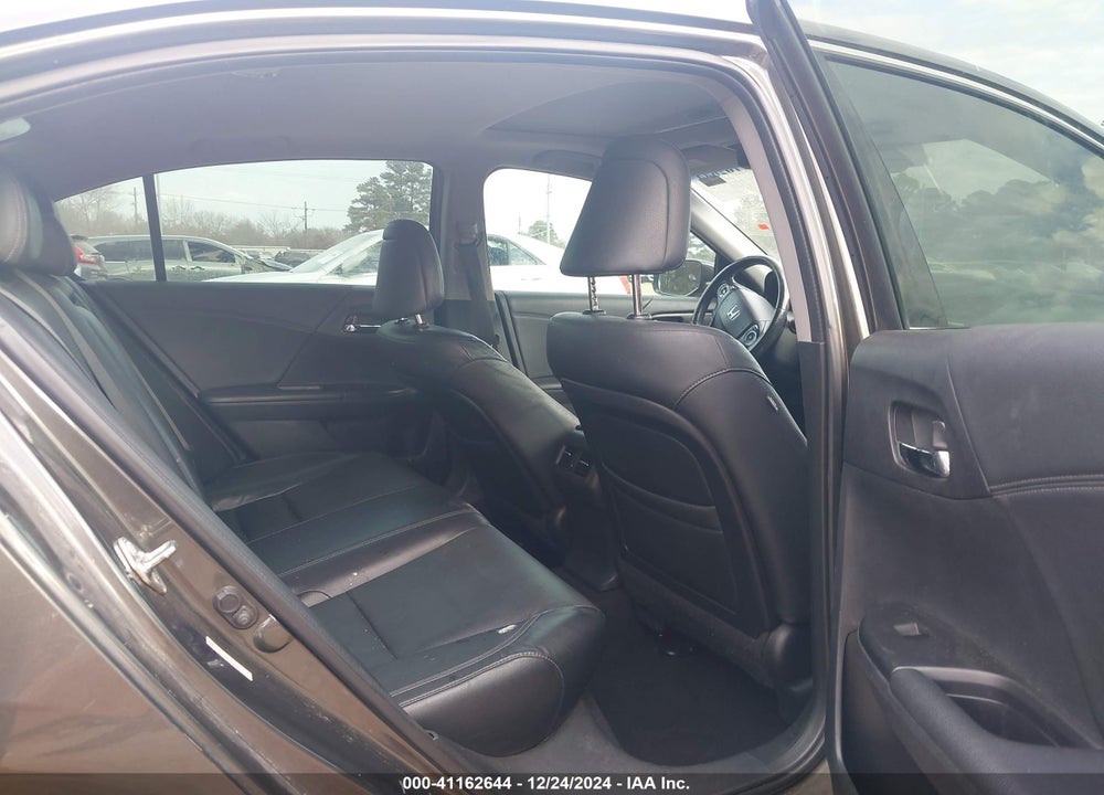 2013 HONDA ACCORD EX-L V-6 VIN: 1HGCR3F86DA048203