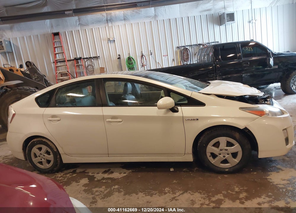 2011 TOYOTA PRIUS VIN: JTDKN3DU6B1364655
