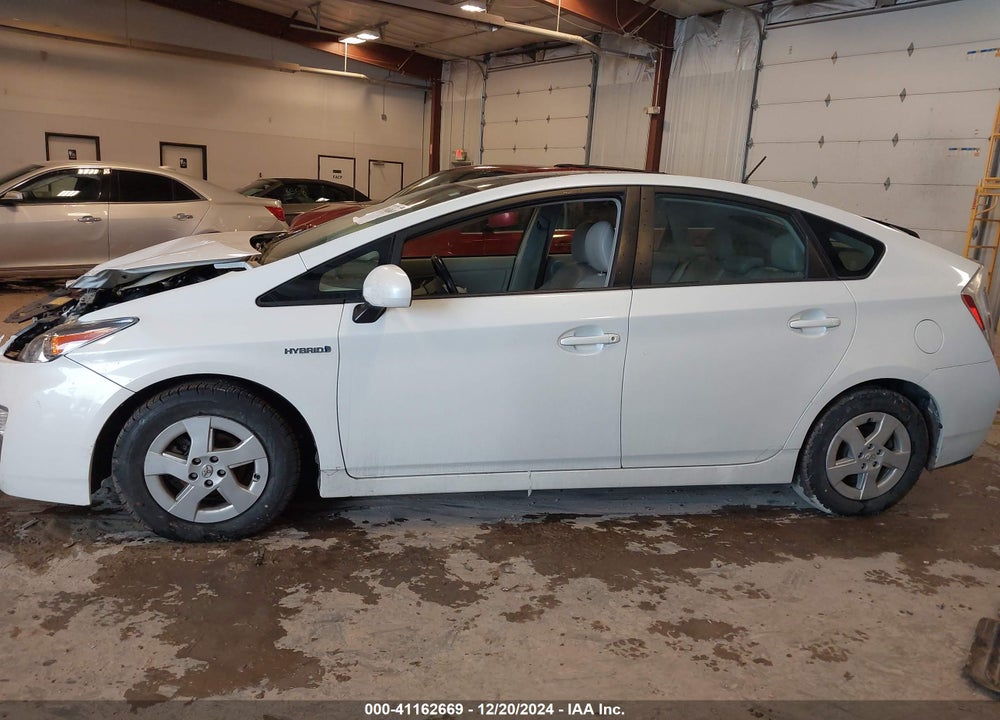 2011 TOYOTA PRIUS VIN: JTDKN3DU6B1364655