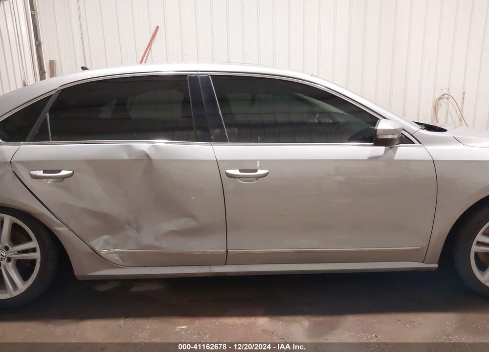 2013 VOLKSWAGEN PASSAT VIN: 1VWCN7A31DC016550