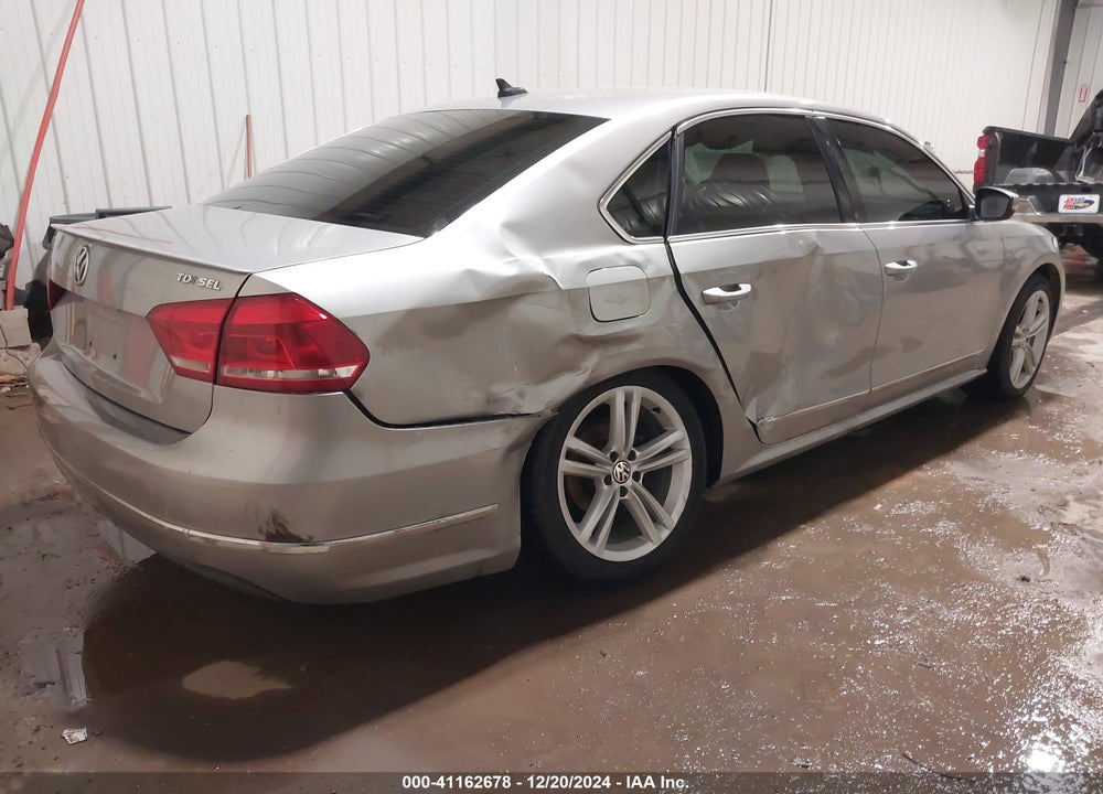 2013 VOLKSWAGEN PASSAT VIN: 1VWCN7A31DC016550