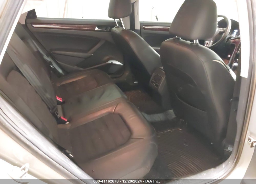 2013 VOLKSWAGEN PASSAT VIN: 1VWCN7A31DC016550