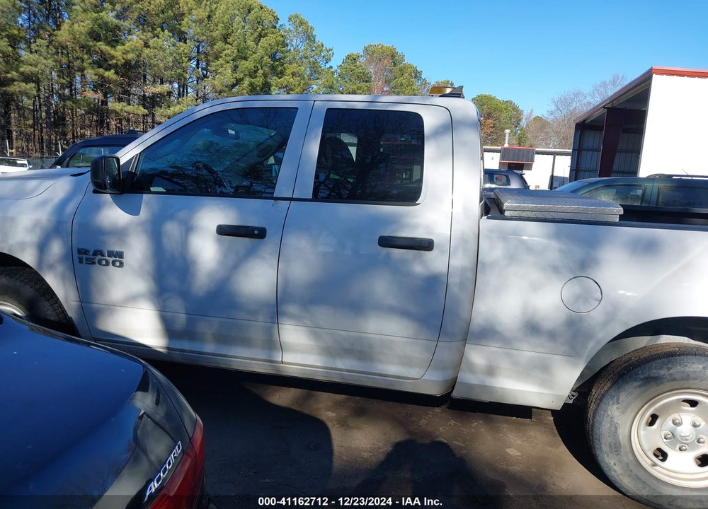 2017 RAM 1500 TRADESMAN 4X4 6'4 BOX VIN: 1C6RR7FG8HS738260