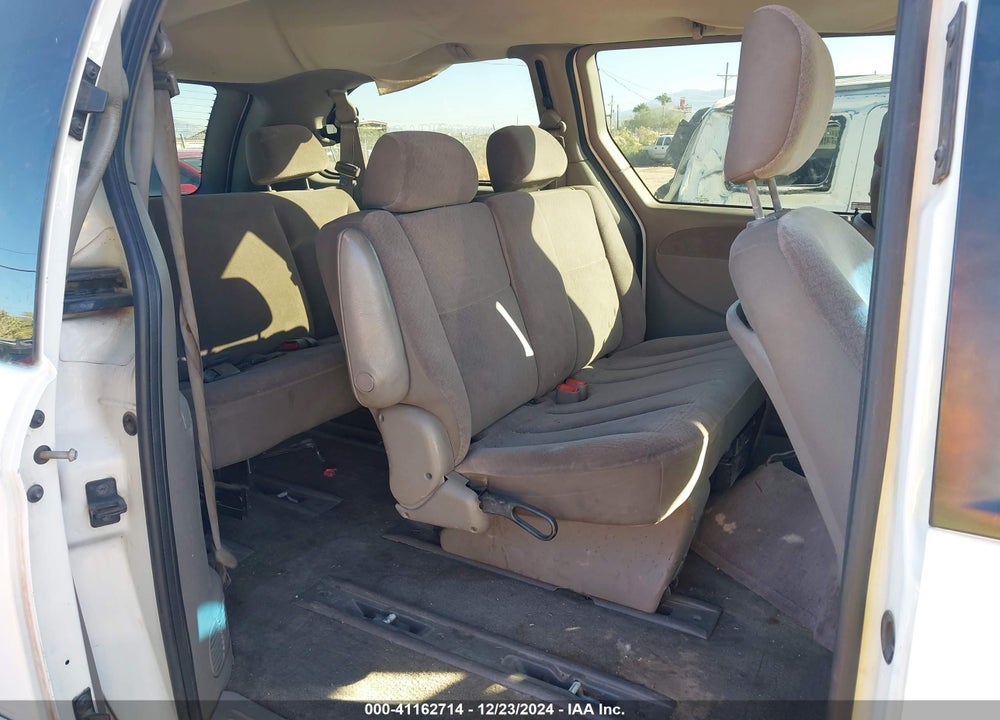 2001 CHRYSLER TOWN & COUNTRY LX VIN: 2C4GP44311R380642