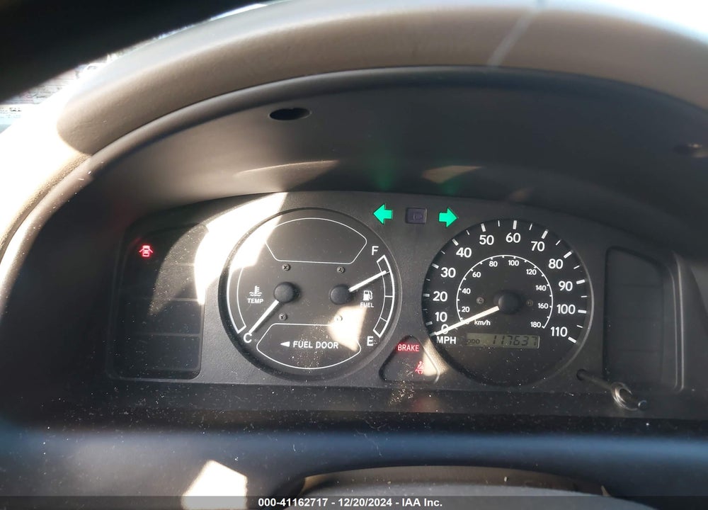 2001 TOYOTA COROLLA CE VIN: 2T1BR12E01C483347