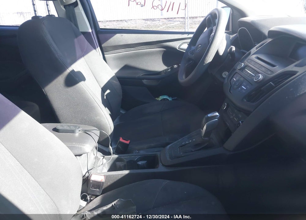2015 FORD FOCUS SE VIN: 1FADP3F23FL372484