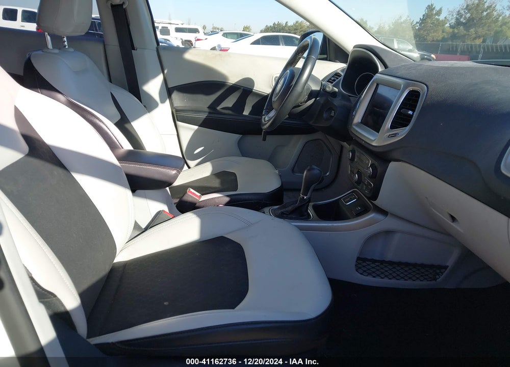 2017 JEEP NEW COMPASS LATITUDE FWD VIN: 3C4NJCBB2HT652894
