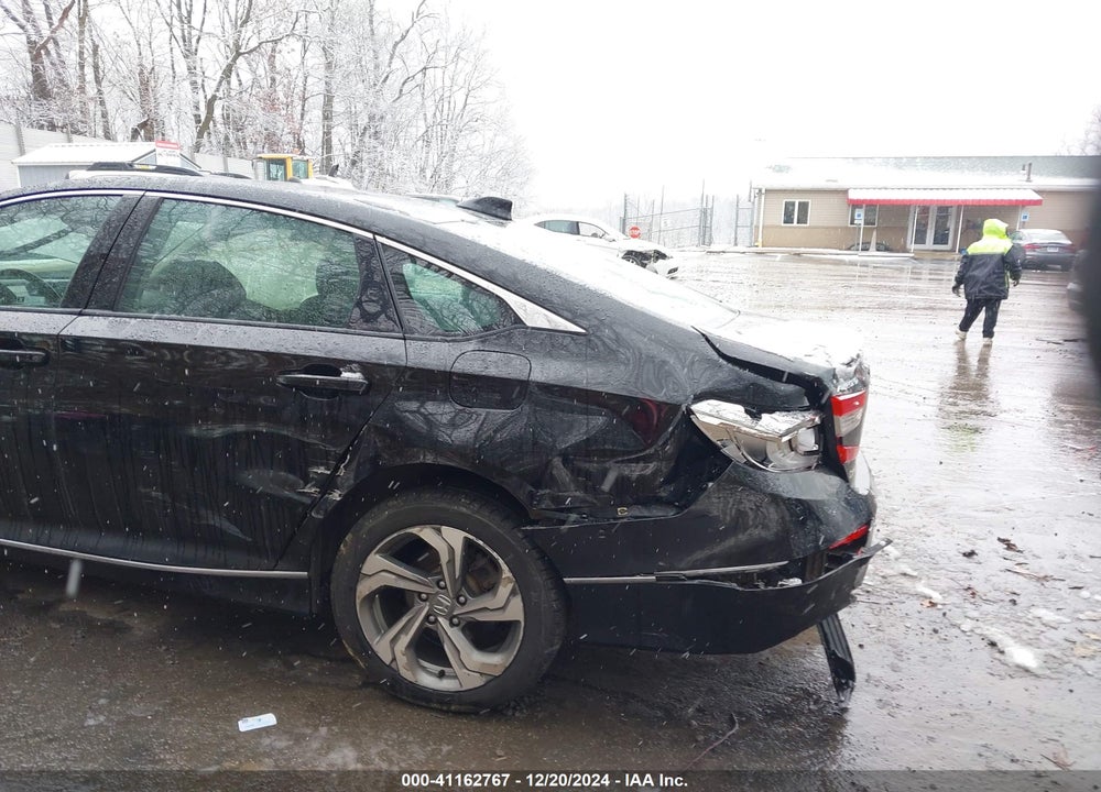 2018 HONDA ACCORD VIN: 1HGCV1F5XJA116844