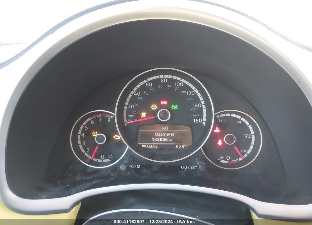 2014 VOLKSWAGEN BEETLE 1.8T VIN: 3VW517AT5EM823318