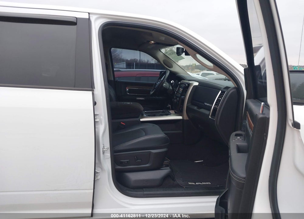 2018 RAM 2500 LAIE  4X4 6'4 BOX VIN: 3C6UR5FL2JG157054