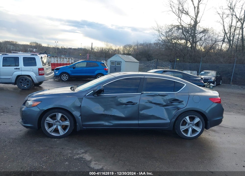 2013 ACURA ILX 2.0L VIN: 19VDE1F75DE007089