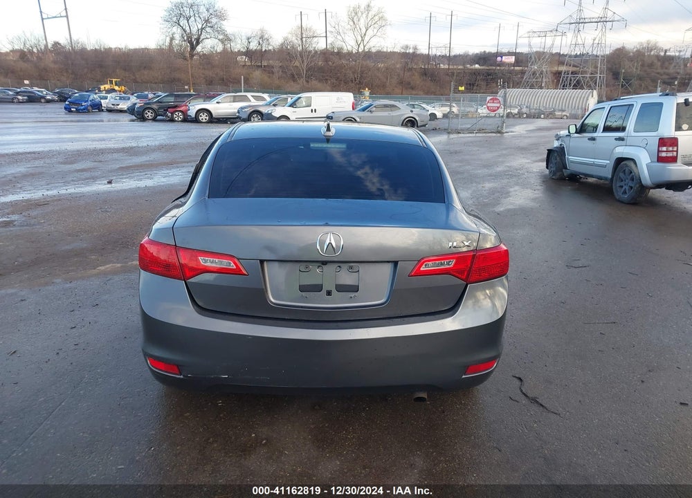 2013 ACURA ILX 2.0L VIN: 19VDE1F75DE007089