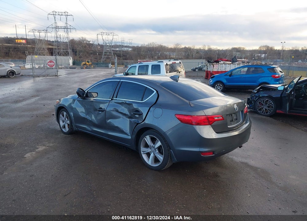 2013 ACURA ILX 2.0L VIN: 19VDE1F75DE007089