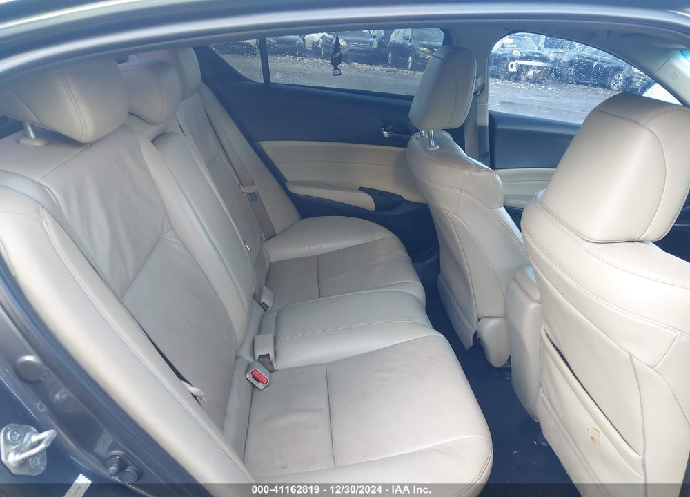 2013 ACURA ILX 2.0L VIN: 19VDE1F75DE007089
