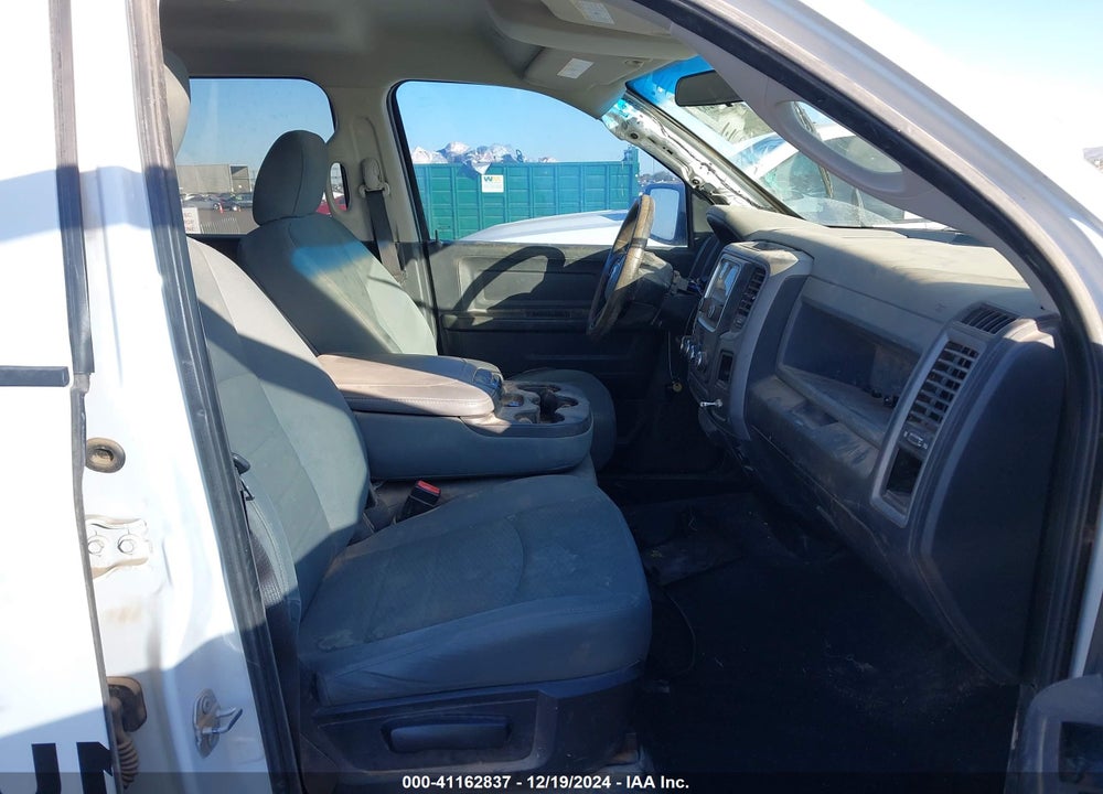 2017 RAM 1500 TRADESMAN 4X2 6'4 BOX VIN: 1C6RR6FG2HS769238